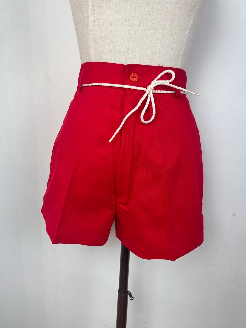 DEADSTOCK 60s Vintage JCPenney Fashions Red High Waist Women’s Short Shorts M 28